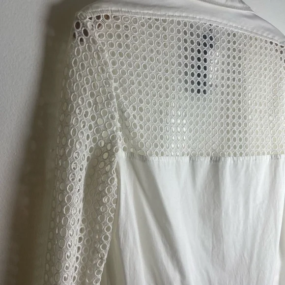 Banana Republic Women’s White Dress Shirt Bottom Down Size: 8 - Picture 12 of 14